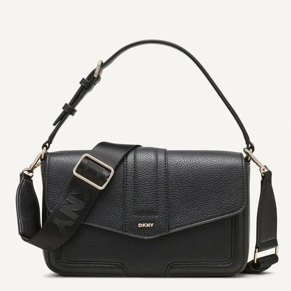 NWT,DKNY Maxxe crossbody /shoulder  Bag Style R423AE78‎ (Black/Gold)